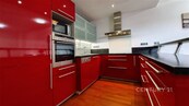 Pronájem nadstandartního bytu 3+kk s šatnou a 30 m2 terasou, Olomouc. Vyhrazené stání, cena 22630 CZK / objekt / měsíc, nabízí CENTURY 21 4fin Reality