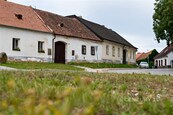 Rodinný dům 3+1 k rekonstrukci v centru Mirotic, cena 3149000 CZK / objekt, nabízí CENTURY 21 4fin Reality