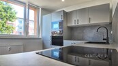 Prosvětlený byt 1+1 po kompletní rekonstrukci - stačí se jen nastěhovat!, cena 3890000 CZK / objekt, nabízí 