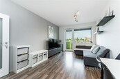 Prostorný a světlý byt 2+kk s garážovým stáním a skvělým zázemím - k nastěhování od 1. 11. 2026, cena 21000 CZK / objekt / měsíc, nabízí 