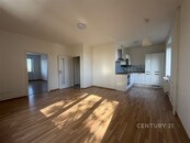 Podnájem 2kk 55 m2, Ostrava - Starobělská s balkónem, cena 13500 CZK / objekt / měsíc, nabízí 