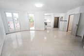 Prodej bytu 2+1 75 m2 s terasou ul. Kpt. Jaroše, Břeclav., cena 4790000 CZK / objekt, nabízí 