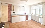 Prodej rodinného domu 290 m2, pozemek 520 m2, cena cena v RK, nabízí 
