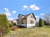Rodinný dům s velkou rovinatou zahradou a kompletním vybavením ihned k dispozici, cena 3950000 CZK / objekt, nabízí 