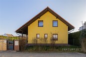 Rodinný dům 5+1 se zahradou 870 m2, krbem s výměníkem a příjemnou atmosférou - Litovel, cena 8800000 CZK / objekt, nabízí CENTURY 21 4Plus