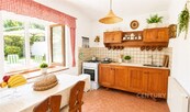 Prodej rodinného domu 160 m2, pozemek 2192 m2 Zvotoky, cena 4600000 CZK / objekt, nabízí CENTURY 21 4Plus