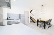 Pronájem novostavby bytu se zahradou a parkovacím místem, 3+KK, 81 m2, Hůrka, Horní Planá, cena 20000 CZK / objekt / měsíc, nabízí 