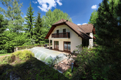 Rodinná vila s rozlehlou zahradou a bazénem, 3.259 m2, Frýdava, Přední Výtoň, cena 20990000 CZK / objekt, nabízí Vimmo - Vogel Immobilien, s. r. o.
