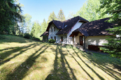 Rodinná vila s rozlehlou zahradou a bazénem, 3.259 m2, Frýdava, Přední Výtoň, cena 20990000 CZK / objekt, nabízí Vimmo - Vogel Immobilien, s. r. o.