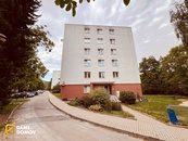 Světlý byt 1+1 s odděleným spaním (37 m2) - Zlín, Mokrá I, cena 11000 CZK / objekt / měsíc, nabízí 