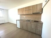 Pronájem bytu 1+kk s parkovacím stáním, 29 m2, Zlín - Bartošova čtvrť, cena 10000 CZK / objekt / měsíc, nabízí