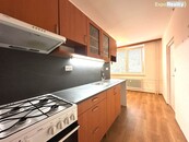 Pronájem bytu 2+1 s lodžií - Napajedla, Nábřeží, cena 13000 CZK / objekt / měsíc, nabízí