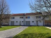 Prodej moderního rodinného domu 5+kk s garáží a zahradou - Míškovice u Zlína, cena cena v RK, nabízí 