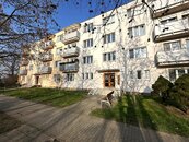 Prodej bytu 3+1 s balkonem - Zlín, Malenovice, ul. Husova, cena 5290000 CZK / objekt, nabízí 