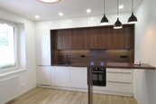 Pronájem zrekonstruovaného bytu 2+kk se zahradou - Zlín, Lesní čtvrť, cena 12000 CZK / objekt / měsíc, nabízí Exporeality