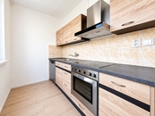 Pronájem bytu 1+1 s lodžií, 37 m2 - Zborovská, Zlín, cena 10852 CZK / objekt / měsíc, nabízí 