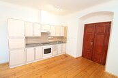 Pronájem bytu 1+KK, 26 m2, Václavské náměstí, Uhlířské Janovice, cena 9990 CZK / objekt / měsíc, nabízí FRAJER a spol.