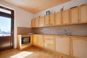 Prodej rodinného domu 4+1 se zahradou, garáží a potenciálem dvougeneračního bydlení v Mikulově, cena 9845000 CZK / objekt, nabízí VIOLET real