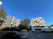 Pronájem garážového stání 14 m2, Bulovka, Praha - Libeň, cena 4000 CZK / objekt / měsíc, nabízí Airhomes.cz s.r.o.