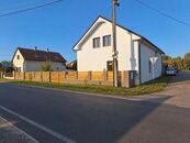 Prodej rodinného domu 225 m2, pozemek 837 m2, Lhotecká, Dřísy, cena 15990000 CZK / objekt, nabízí Airhomes.cz s.r.o.