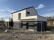 Prodej rodinného domu 150 m, pozemek 700 m, cena 9650000 CZK / objekt, nabízí 