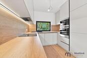 Pronájem rodinného domu 92 m2, pozemek 212 m2, cena 25000 CZK / objekt / měsíc, nabízí 