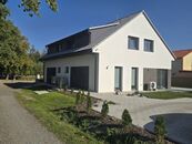 Prodej rodinného domu 150 m2, 5+kk, pozemek 400 m2, v obci Drnek 10 km od Kladna., cena 9670000 CZK / objekt, nabízí 