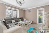 Prodej rodinného domu 4+kk, 133 m² s venkovní kuchyní, vířivkou a fitness Horoušánky, cena 24750000 CZK / objekt, nabízí 