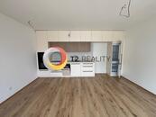 Pronájem bytu 1+kk, cena 13300 CZK / objekt / měsíc, nabízí 