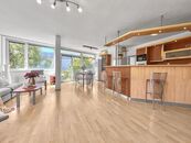 Prostorné 4+kk s 116m2 s balkónem, parkovacím stáním a střešní terasou, cena 15300000 CZK / objekt, nabízí Jan Holický - Vaše šelma v realitní džungli