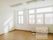 SLEVA! Pronájem kanceláře, 43 m2 , Praha 8 - Karlín, metro Florenc, 1 místnost, soc. zázemí, cena 13900 CZK / objekt / měsíc, nabízí Modus Reality