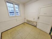 Pronájem kanceláře 10 m2, Praha 10 - Záběhlice, 1 místnost, spol. sociální zázemí, MHD, cena 2400 CZK / objekt / měsíc, nabízí Modus Reality