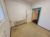 Pronájem kanceláře 10 m2, Praha 10 - Záběhlice, 1 místnost, spol. sociální zázemí, MHD, cena 2400 CZK / objekt / měsíc, nabízí Modus Reality