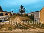 Rataje pozemek s potenciálem až dvou rodinných domů, 1126 m, cena 1837500 CZK / objekt, nabízí 