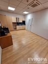 Pardubice, Zelené Předměstí, MAGNUM Palace Pardubice, kancelář, 16 m2 s kuchyňskou linkou, 2. patro,, cena 13500 CZK / objekt / měsíc, nabízí 