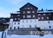 Pronájem mezonetového bytu 3+kk 105 m2, cena 32000 CZK / objekt / měsíc, nabízí 