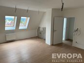 Prodej podkrovního bytu 3+kk v Jablonci nad Nisou ul. U Jeslí, cena 4280000 CZK / objekt, nabízí 