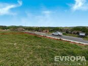 Prodej pozemku o velikosti 730m2 pro stavbu RD v obci Vlašim, cena 4940000 CZK / objekt, nabízí 