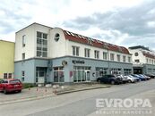 Kanceláře, obchod s vlastním vstupem, recepcí a výhledem, Nušlova, Bucharova, Praha 13, Stodůlky, cena 16950000 CZK / objekt, nabízí 