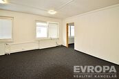 Pronájem dvoukanceláře 44m2 v kancelářské budově v Praze Ďáblicích, cena 15400 CZK / objekt / měsíc, nabízí 
