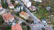 Třípatrový podsklepený rodinný dům na Smíchově, garáž, vybavení, cena 27900000 CZK / objekt, nabízí EVROPA realitní kancelář