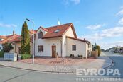 Prodej rodinného domu s dispozicí 4+kk s bazénem v obci Němčice, cena 11790000 CZK / objekt, nabízí 