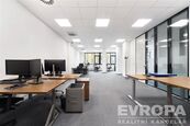 Nabídka pronájmu moderního kancelářského prostoru o velikosti 272 m ve vyhledávané lokalitě na třídě, cena 96000 CZK / objekt / měsíc, nabízí 