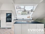 Nadstandardní, luxusně vybavený apartmánu 4+kk, 120 m2. Vinohrady, Praha 2, 119.5 m, parking v ceně, cena 89000 CZK / objekt / měsíc, nabízí EVROPA realitní kancelář