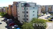 Krásný byt 2+kk s výtahem a sklepem v moderní cihlové budově, Josefa Bublíka 365, Trnová, Pardubice , cena 5990000 CZK / objekt, nabízí 