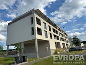 Pronájem bytu 2+KK, 57m2, terasa 14m2, 4.NP, garážové stání, Diamantová ulice PlzeňÚjezd, cena 18500 CZK / objekt / měsíc, nabízí 