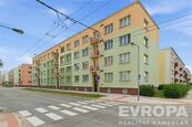 Stylový zděný byt 2+1 po kompletní rekonstrukci v Hradci Králové na třídě SNP, cena 5899990 CZK / objekt, nabízí 