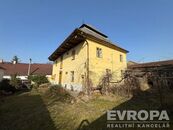 Prodej usedlosti 460m2, pozemek 909m2, Starý Plzenec, cena 6898000 CZK / objekt, nabízí EVROPA realitní kancelář