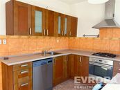 Pronájem slunného a prostorného bytu 2+1 v Bruntále, cena 12000 CZK / objekt / měsíc, nabízí 