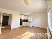 Pronájem bytu 3+kk, 58 m2, zahrada, vlastní kůlna, Hostinné, cena 13000 CZK / objekt / měsíc, nabízí EVROPA realitní kancelář